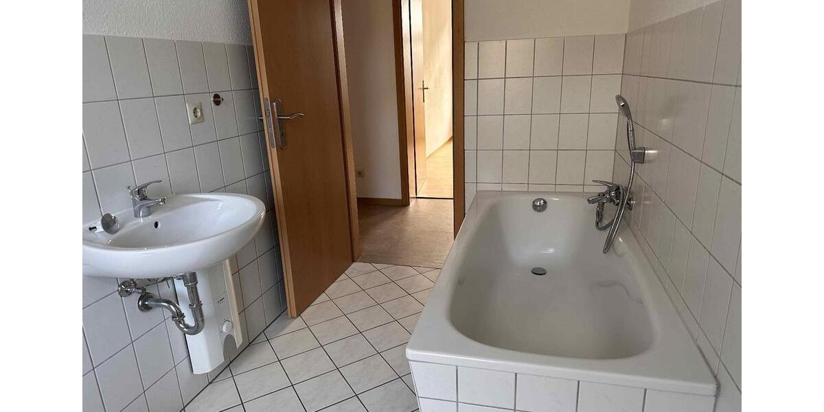 Etagenwohnung Staßfurt - 3 Zimmer, 61 m&sup2;, 366&euro; | Angebot:24690894