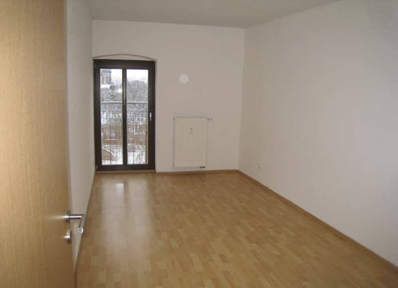 Preiswerte sonnige 2-R-Wohnung in MD- Altstadt ca.56,83m²; im DG. zu vermieten.