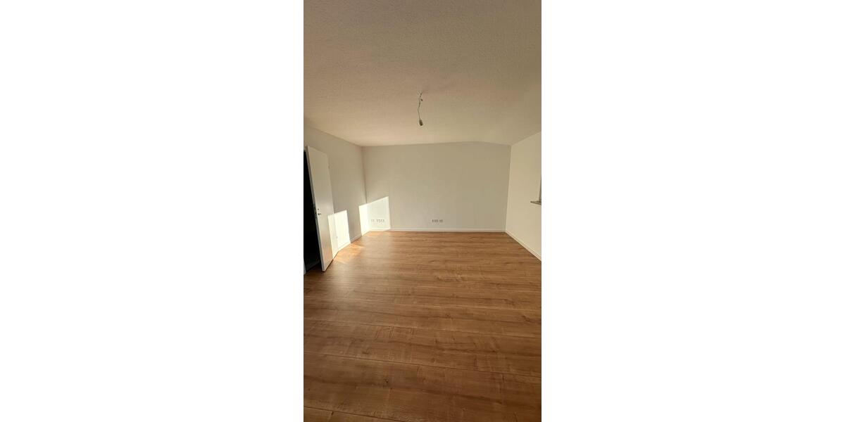 Dachgeschoßwohnung Eltville am Rhein Erbach - 3 Zimmer, 90 m&sup2;, 1.150&euro; | Angebot:26554702