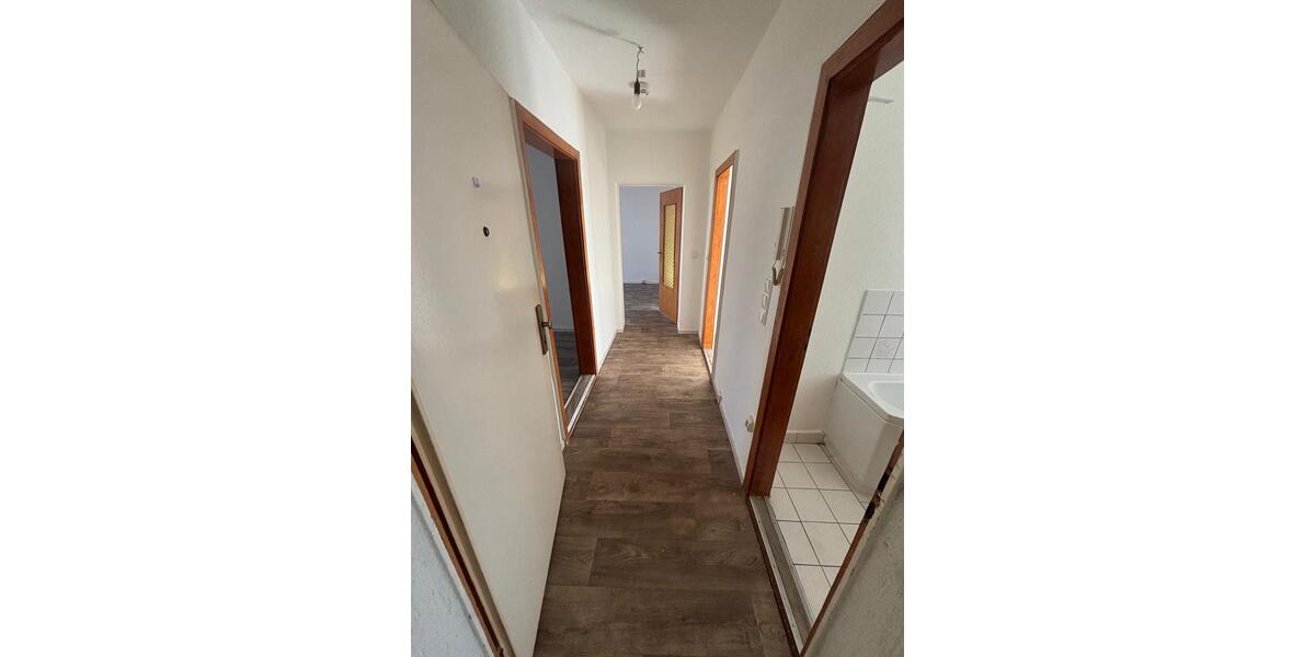 Etagenwohnung Salzwedel - 4 Zimmer, 66 m&sup2;, 328&euro; | Angebot:25841701