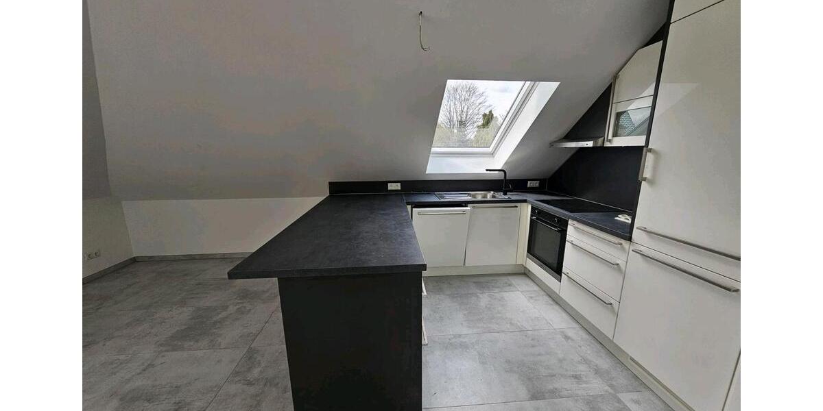 Dachgeschoßwohnung Gronau (Westfahlen) - 3 Zimmer, 110 m&sup2;, 1.200&euro; | Angebot:26426301