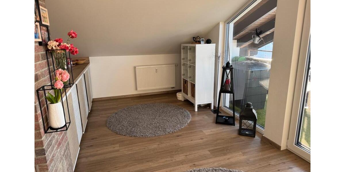 Dachgeschoßwohnung Bad Arolsen - 5 Zimmer, 105 m&sup2;, 870&euro; | Angebot:25947893