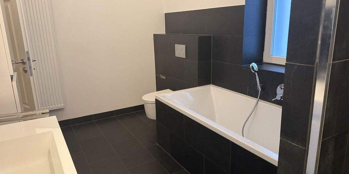 Mehrfamilienhaus, Wohnhaus Frankfurt Höchst - 4 Zimmer, 120 m&sup2;, 2.150&euro; | Angebot:24670171