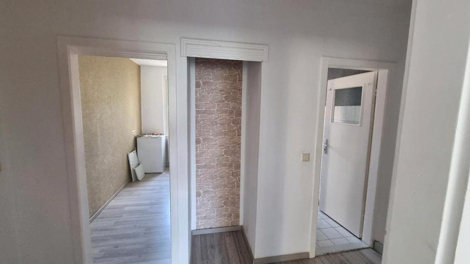 Etagenwohnung Nienburg (Saale) - 2 Zimmer, 46 m&sup2;, 400&euro; | Angebot:26704612