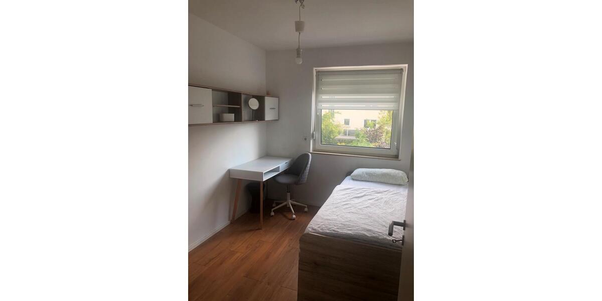 Wohnen auf Zeit Riegelsberg - 4 Zimmer, 120 m&sup2;, 320&euro; | Angebot:26493042