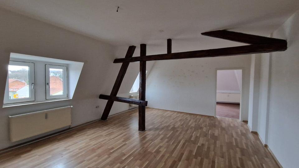 Dachgeschoßwohnung Weißenfels - 3 Zimmer, 80 m&sup2;, 480&euro; | Angebot:25080973