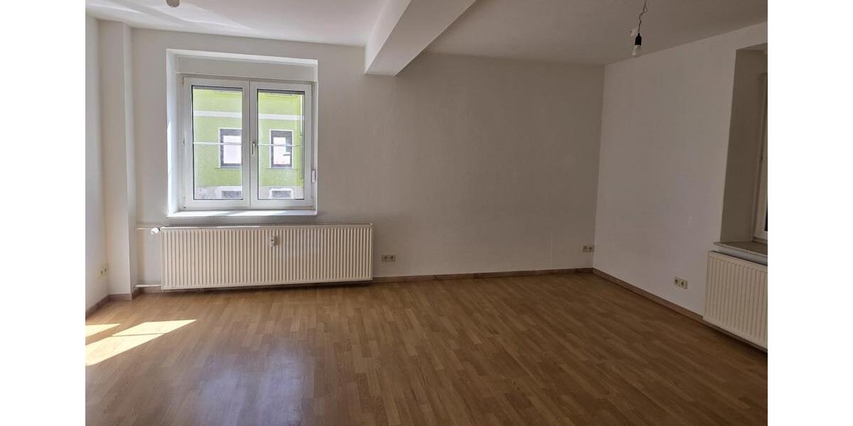 Erdgeschoßwohnung Großschirma - 4 Zimmer, 74 m&sup2;, 475&euro; | Angebot:26432015