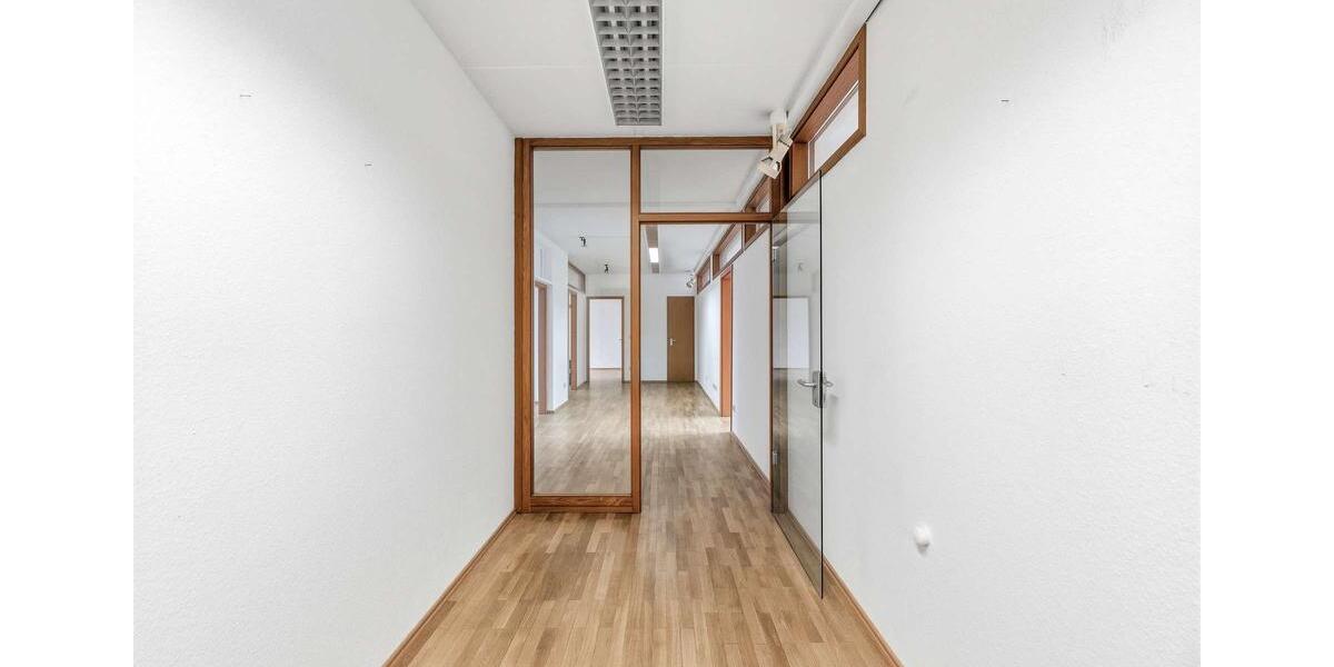 Gewerbeobjekt Mühlacker - 1.750&euro; | Angebot:26679130