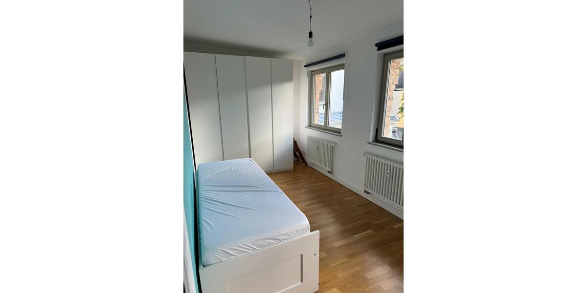 Etagenwohnung Potsdam Potsdam West - 1 Zimmer, 120 m&sup2;, 600&euro; | Angebot:26023756