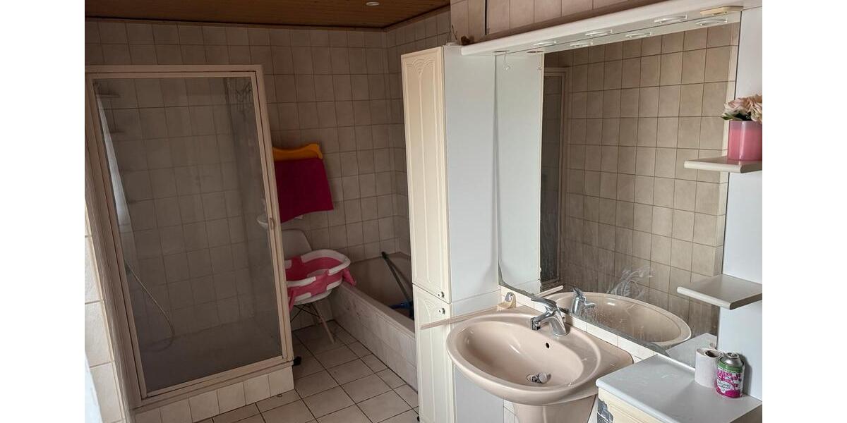 Erdgeschoßwohnung Bassum - 3 Zimmer, 125 m&sup2;, 800&euro; | Angebot:24564562