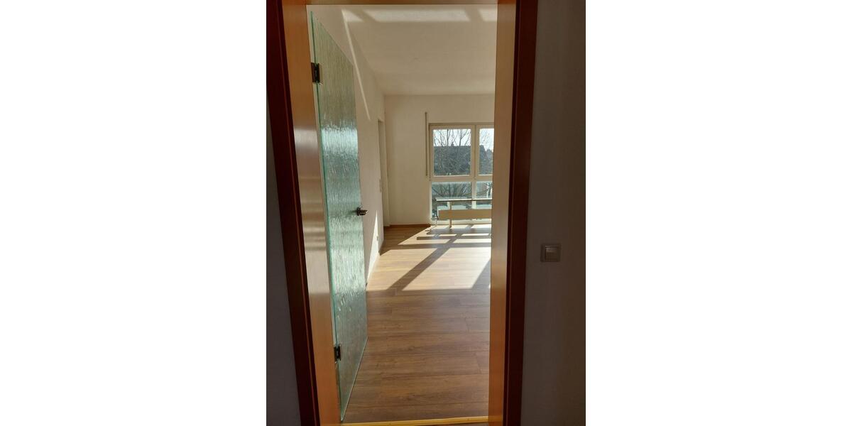 Etagenwohnung Schönebeck (Elbe) - 3 Zimmer, 79 m&sup2;, 550&euro; | Angebot:26262558