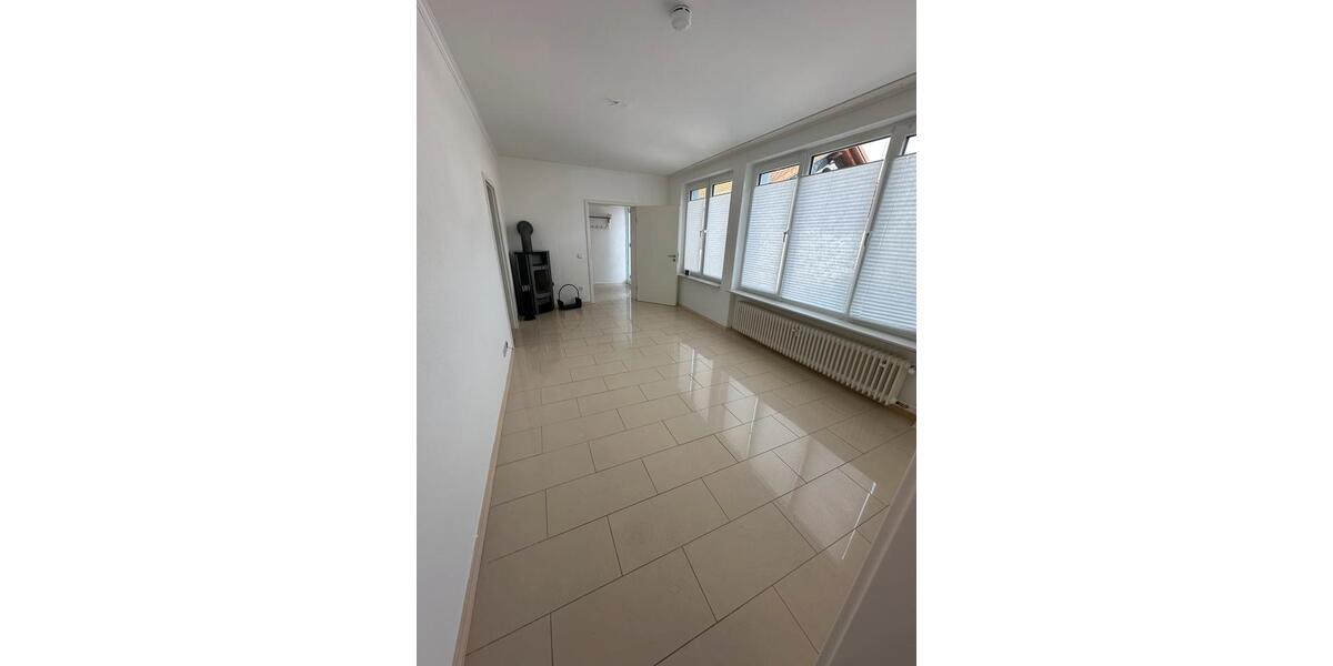 Erdgeschoßwohnung Ebsdorfergrund - 3 Zimmer, 80 m&sup2;, 750&euro; | Angebot:26649770