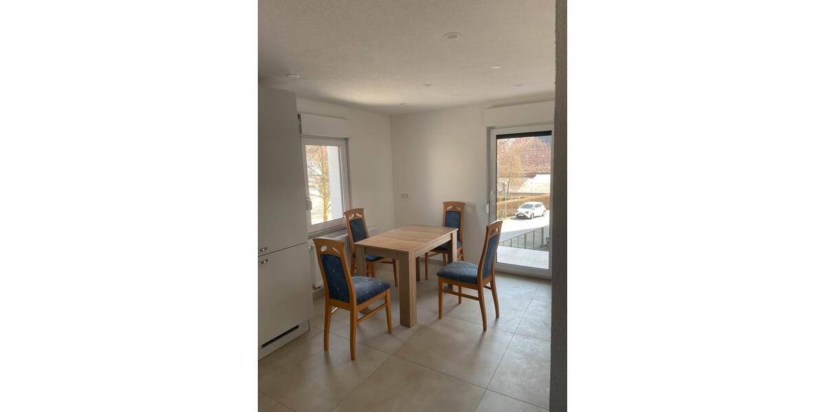 Wohnen auf Zeit Tuttlingen - 3 Zimmer, 106 m&sup2;, 500&euro; | Angebot:25894008