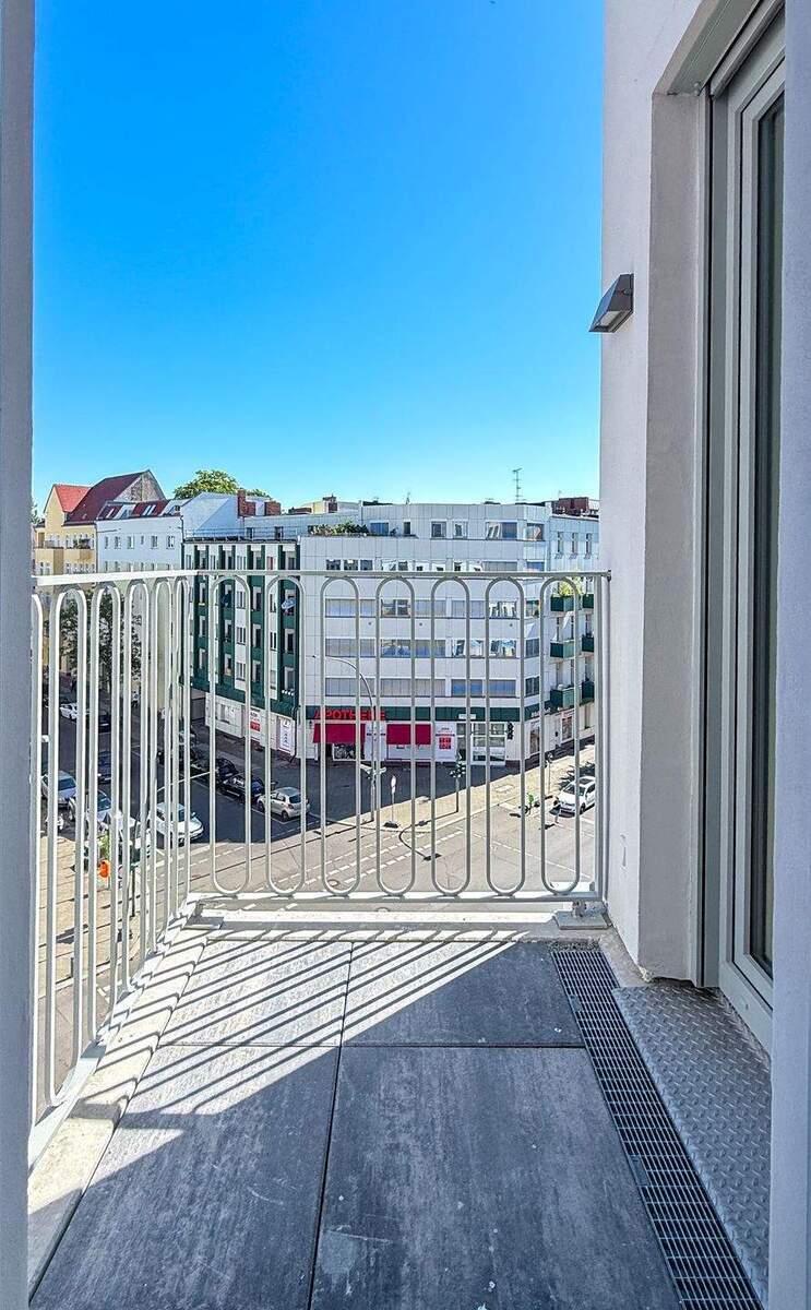 Schlau und effizient geschnittene Wohnung - Bodentiefe Fenster, viel Licht und mitten in der Stadt 2 zimmer