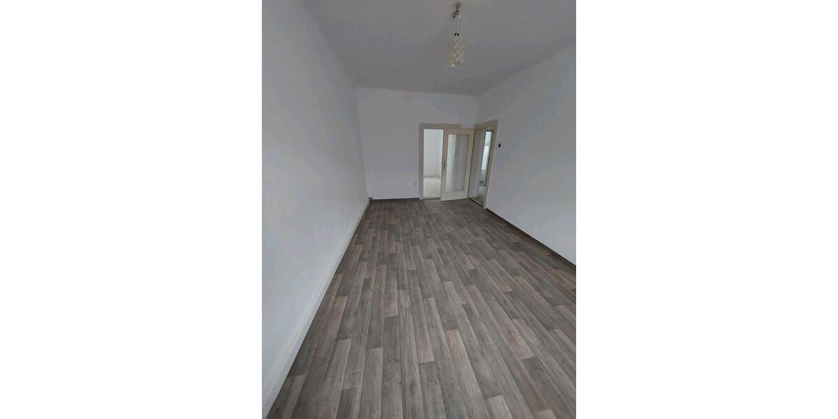 Etagenwohnung Thiersheim - 3 Zimmer, 75 m&sup2;, 670&euro; | Angebot:26273999