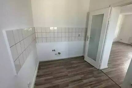 Zimmer Chemnitz Lutherviertel - 3 Zimmer, 63 m&sup2;, 350&euro; | Angebot:25928321