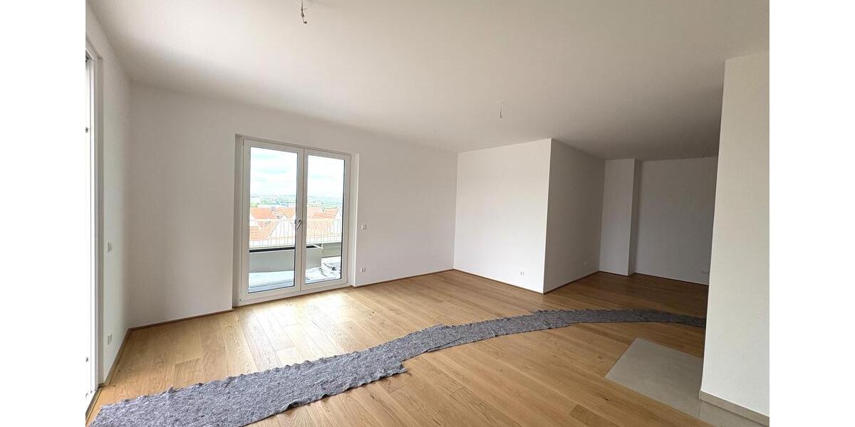 Dachgeschoßwohnung Leonberg - 4 Zimmer, 124 m&sup2;, 2.472&euro; | Angebot:24919337