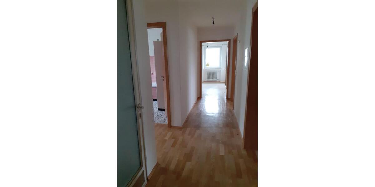 Erdgeschoßwohnung Hochdorf - 4 Zimmer, 114 m&sup2;, 1.130&euro; | Angebot:25977723