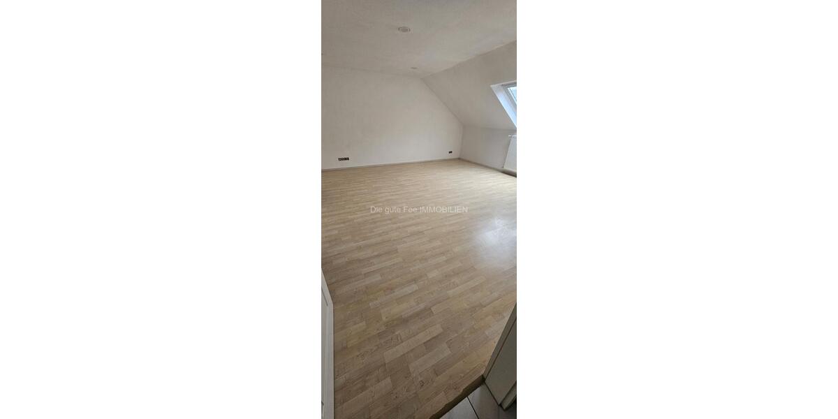 Dachgeschoßwohnung Mehring - 4 Zimmer, 93 m&sup2;, 890&euro; | Angebot:24522913