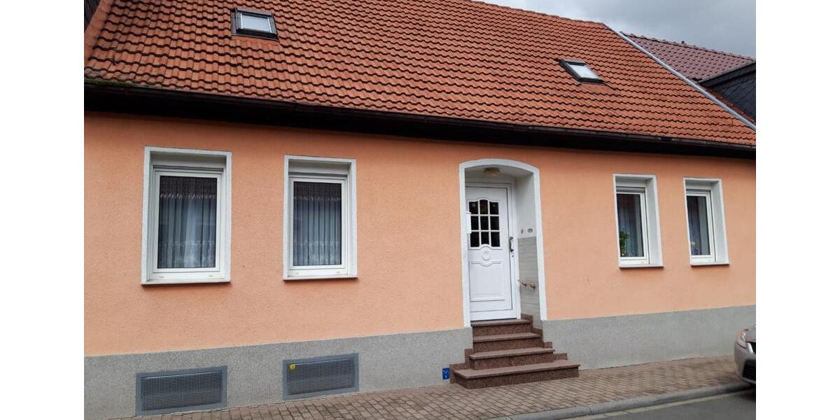 Reihenhaus Nienburg (Saale) - 2 Zimmer, 90 m&sup2;, 600&euro; | Angebot:24867750