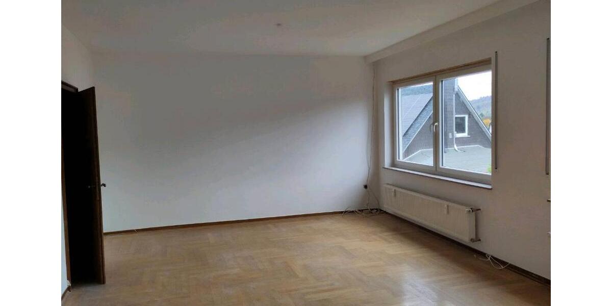 Erdgeschoßwohnung Daaden - 3 Zimmer, 119 m&sup2;, 1.050&euro; | Angebot:25286723
