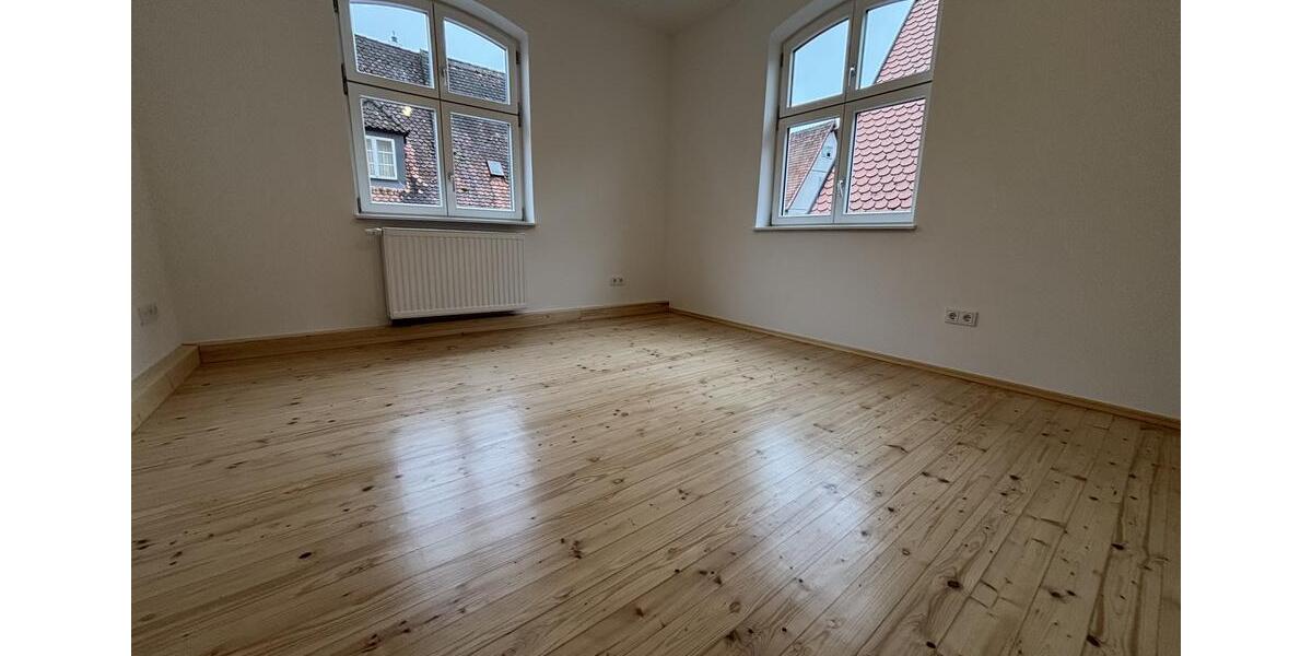 Etagenwohnung Dinkelsbühl - 3 Zimmer, 95 m&sup2;, 990&euro; | Angebot:25752509