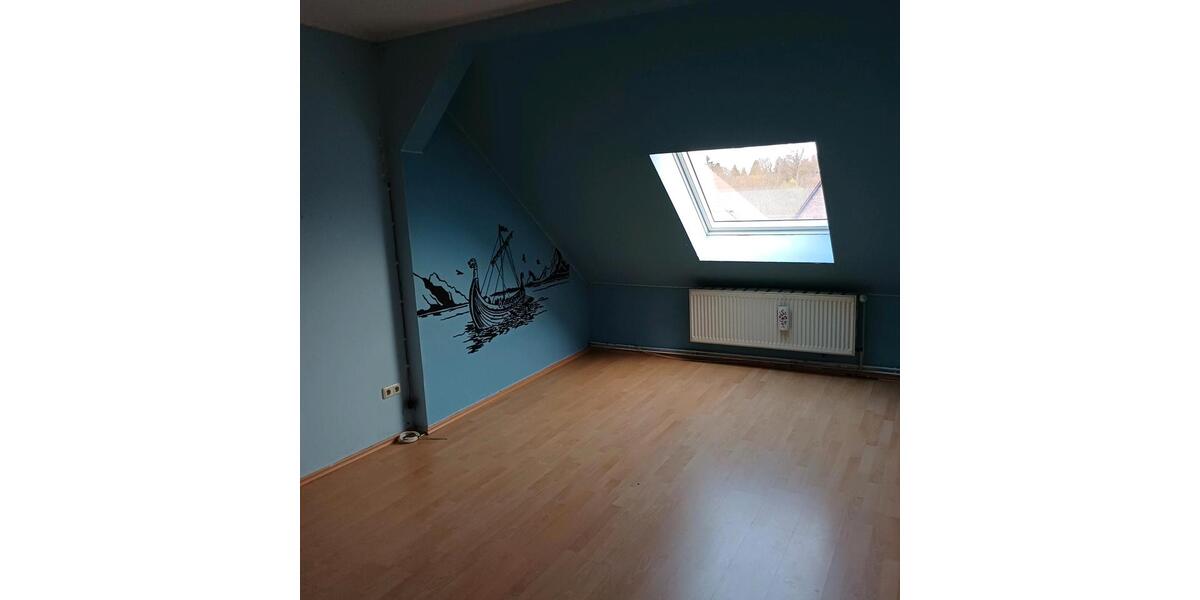 Etagenwohnung Helmstedt - 3 Zimmer, 80 m&sup2;, 350&euro; | Angebot:26061683