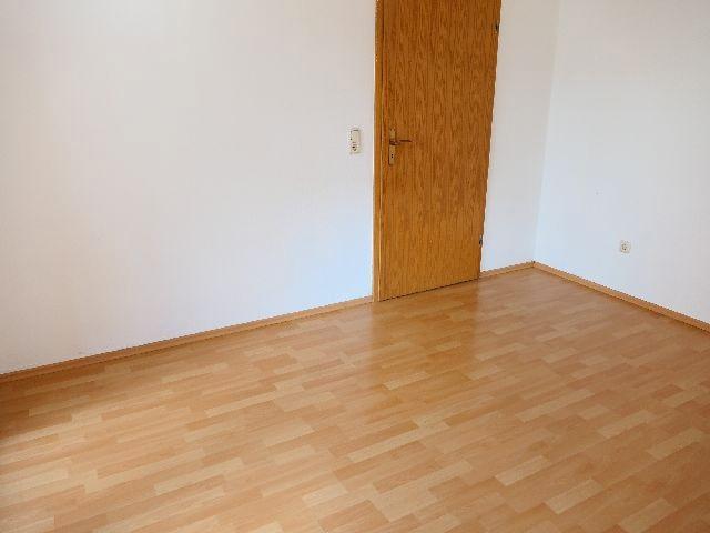 Etagenwohnung Lügde - 4 Zimmer, 95 m&sup2;, 415&euro; | Angebot:22714286