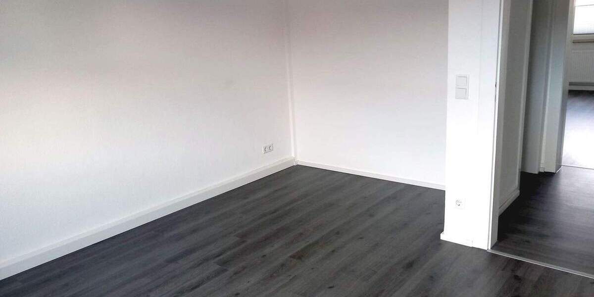 Etagenwohnung Oberhausen Osterfeld-West - 2 Zimmer, 70 m&sup2;, 520&euro; | Angebot:26261524