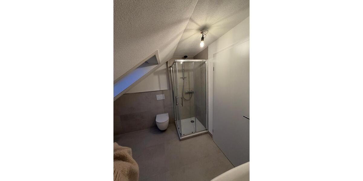 Dachgeschoßwohnung Vöhringen - 3.5 Zimmer, 80 m&sup2;, 900&euro; | Angebot:26049592