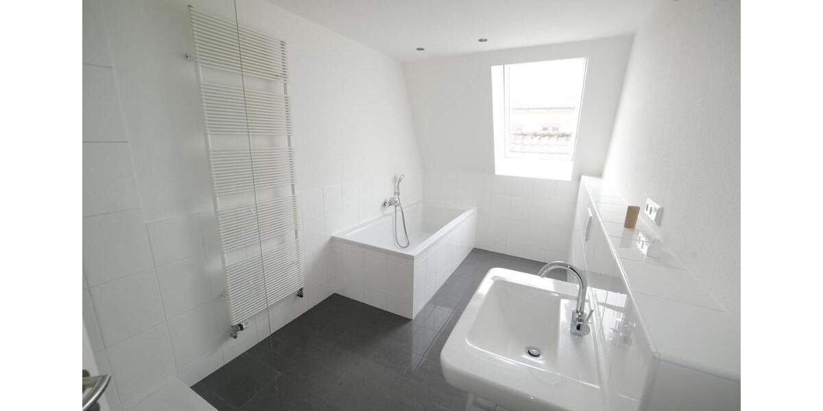 Dachgeschoßwohnung Eckernförde - 3 Zimmer, 117 m&sup2;, 1.950&euro; | Angebot:25921077