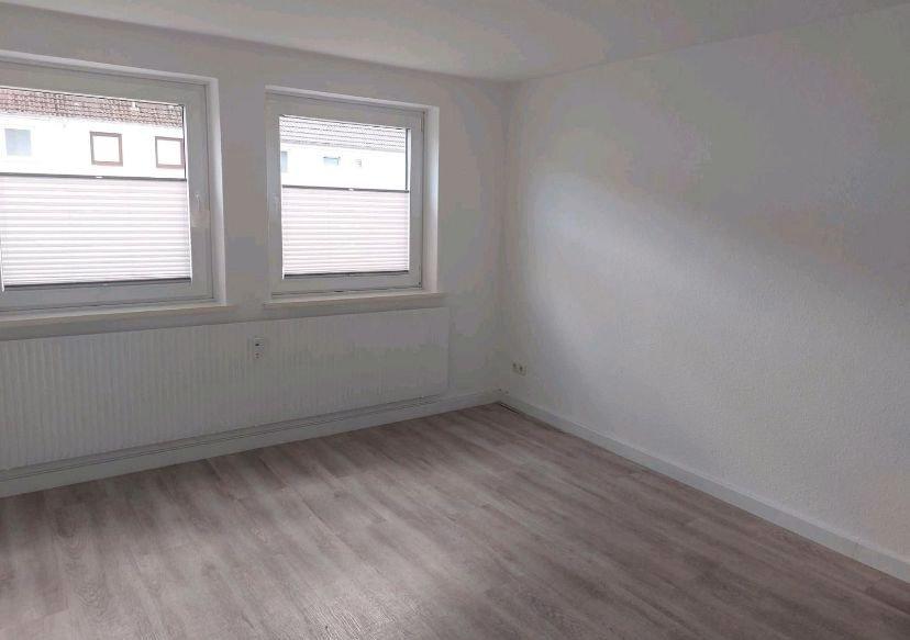 Erdgeschoßwohnung Kiel Wik - 2 Zimmer, 42 m&sup2;, 480&euro; | Angebot:26567661