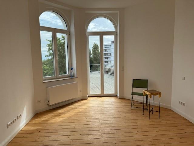 Dachgeschoßwohnung Mönchengladbach - 2 Zimmer, 120 m&sup2;, 1.190&euro; | Angebot:21978041