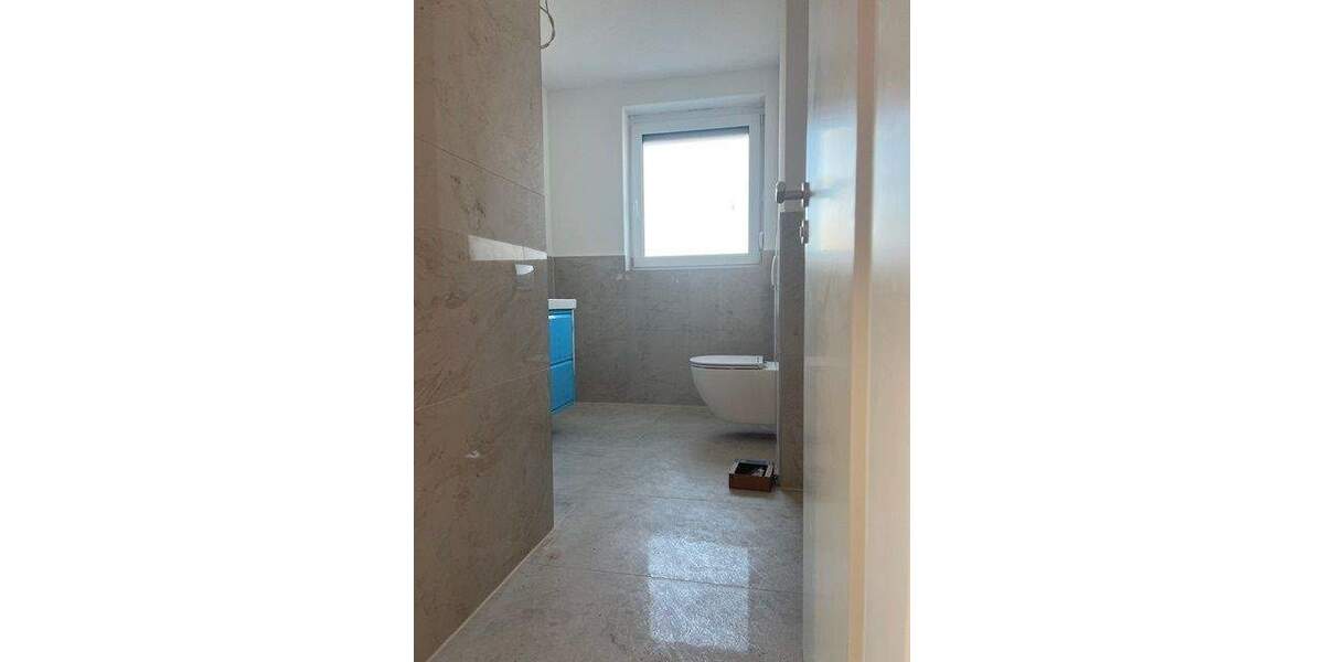 Etagenwohnung Vöhringen - 2 Zimmer, 72 m&sup2;, 925&euro; | Angebot:24595706