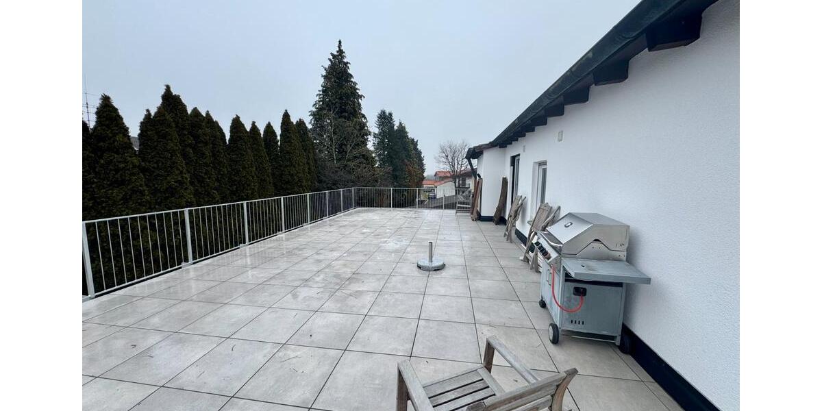 Dachgeschoßwohnung Weßling - 3 Zimmer, 123 m&sup2;, 1.970&euro; | Angebot:24629871