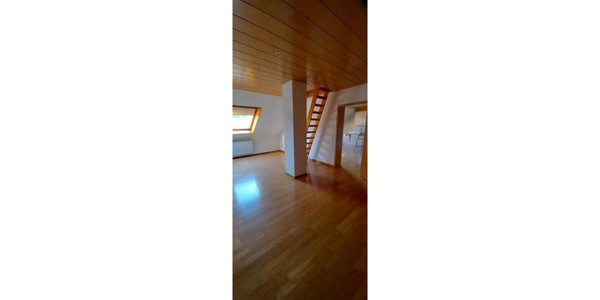 Dachgeschoßwohnung Saarwellingen - 2 Zimmer, 60 m&sup2;, 620&euro; | Angebot:26635861