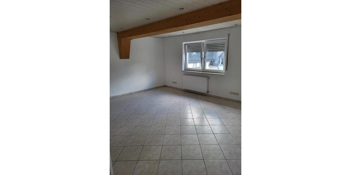 Doppelhaushälfte Usingen - 5 Zimmer, 150 m&sup2;, 1.450&euro; | Angebot:27618274