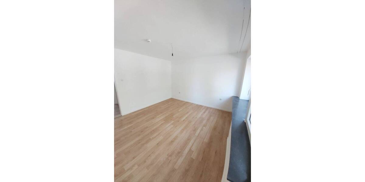Etagenwohnung Wilhelmshaven Innenstadt - 2 Zimmer, 67 m&sup2;, 399&euro; | Angebot:25775004