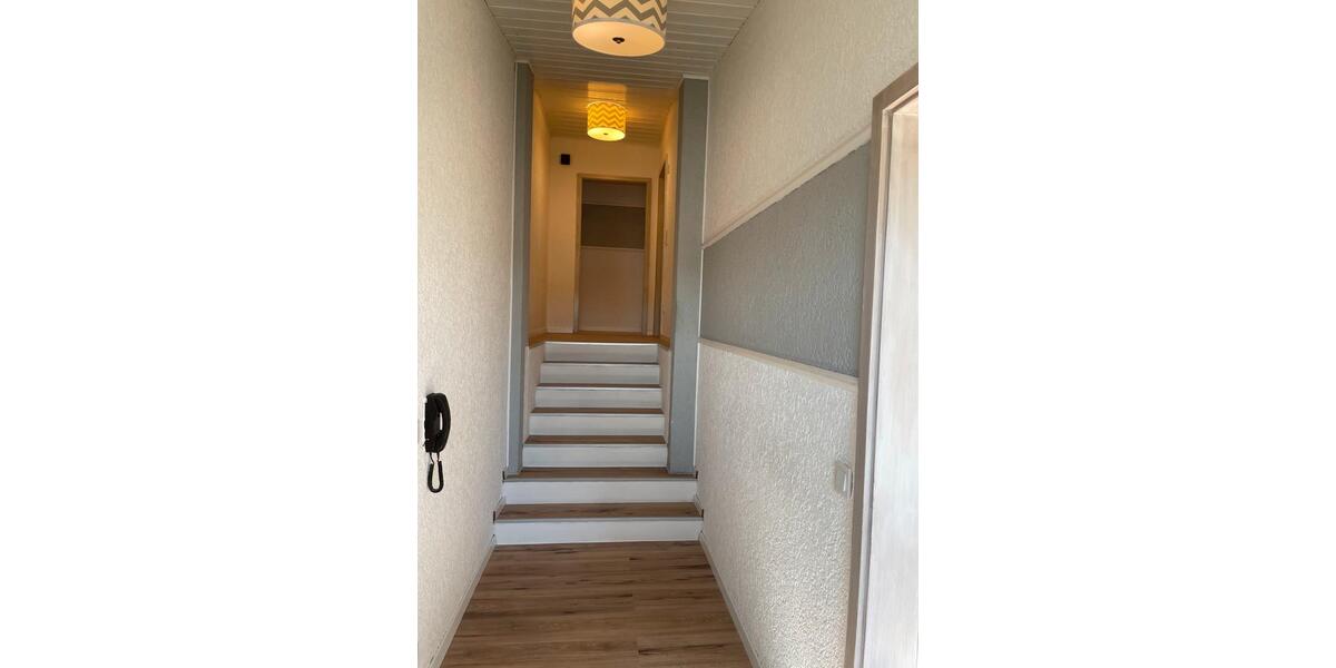 Dachgeschoßwohnung Neustadt bei Coburg - 4 Zimmer, 135 m&sup2;, 895&euro; | Angebot:26705080