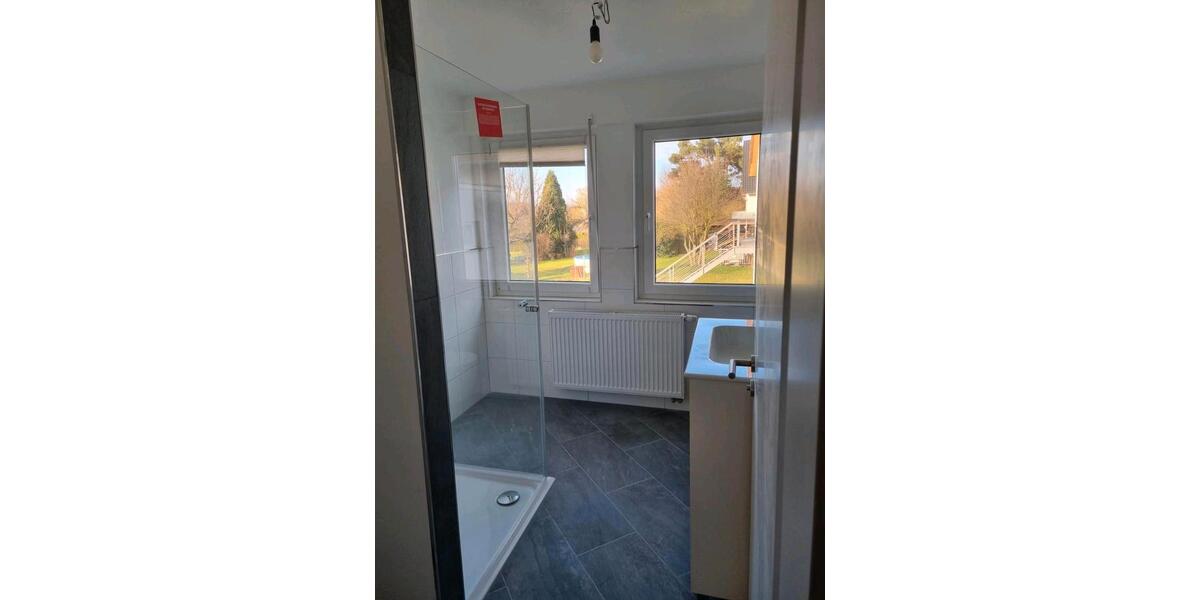 Erdgeschoßwohnung Lohfelden - 3.5 Zimmer, 100 m&sup2;, 1.000&euro; | Angebot:26219990