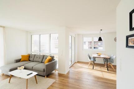 2-Zimmerwohnung mit TV, Wlan, Balkon, neue Küche, begehbarer DuscheWc, Waschmaschine, Trockner, Parkplatz inkl. 2 zimmer