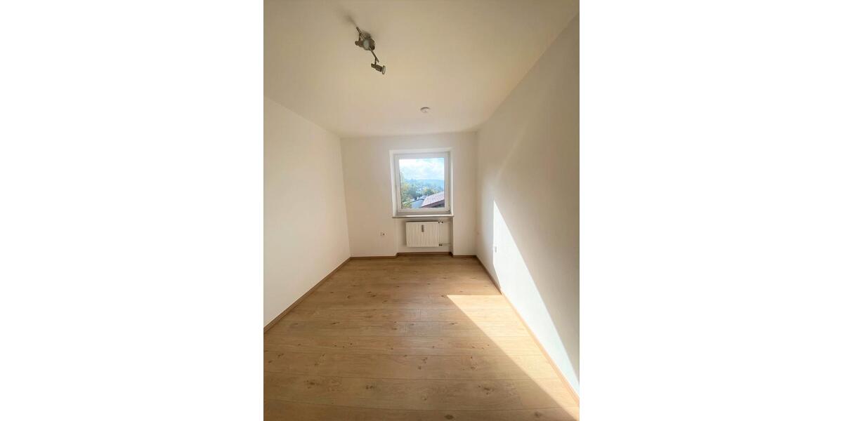 Etagenwohnung Waldkirchen - 3 Zimmer, 73 m&sup2;, 600&euro; | Angebot:26677228