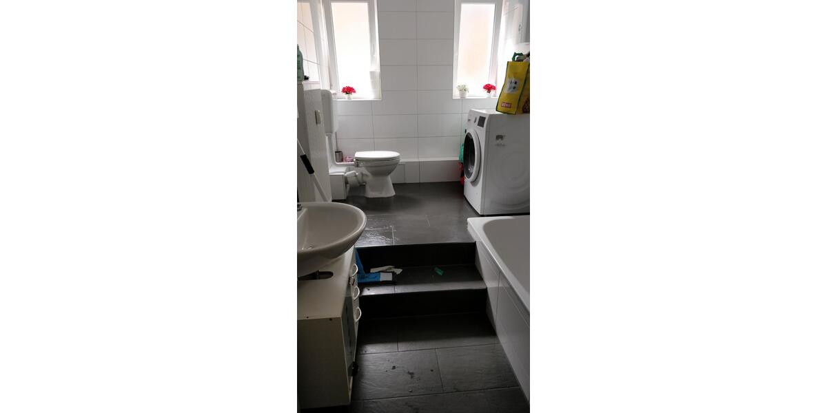 Etagenwohnung Neunkirchen - 4 Zimmer, 105 m&sup2;, 950&euro; | Angebot:25973604