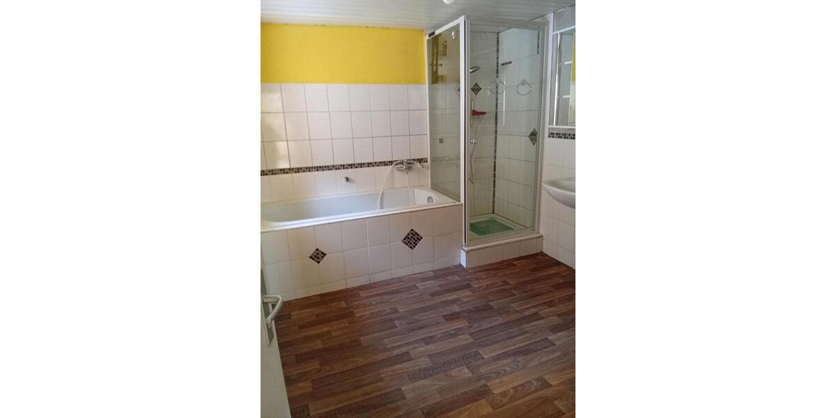 Doppelhaushälfte Eutingen im Gäu - 5 Zimmer, 118 m&sup2;, 1.100&euro; | Angebot:24857855