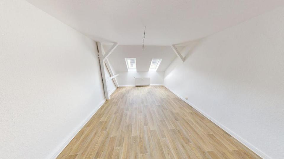 Dachgeschoßwohnung Chemnitz Kapellenberg - 2 Zimmer, 72 m&sup2;, 410&euro; | Angebot:26682184