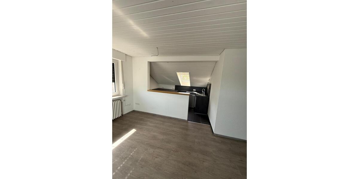 Dachgeschoßwohnung Vlotho - 3 Zimmer, 55 m&sup2;, 550&euro; | Angebot:26051040