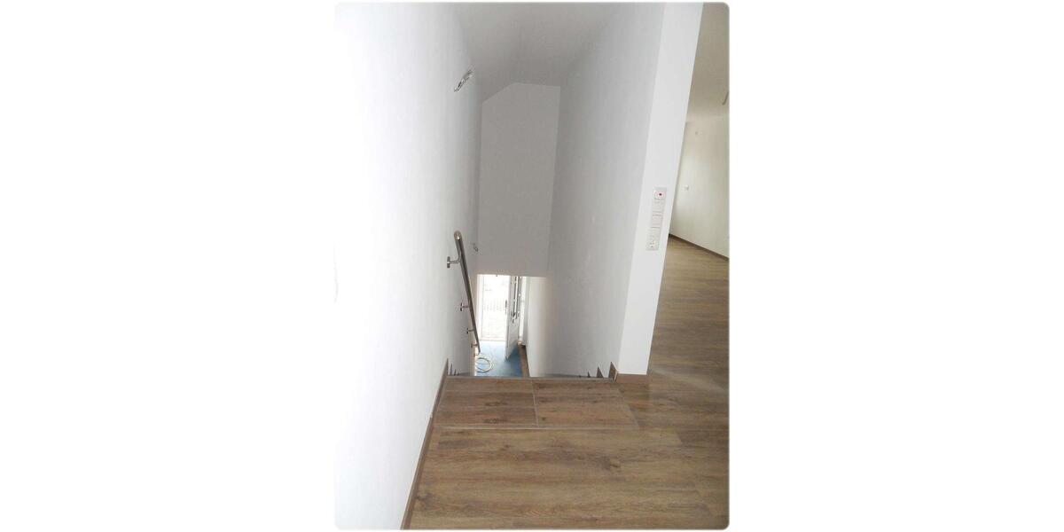 Etagenwohnung Uetze - 4 Zimmer, 153 m&sup2;, 1.125&euro; | Angebot:26278976