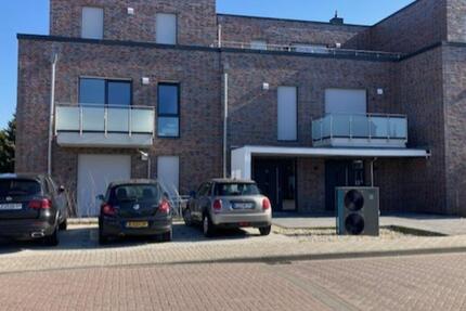 Haus Emmerich am Rhein - 2 Zimmer, 82 m&sup2;, 1.295&euro; | Angebot:25932976