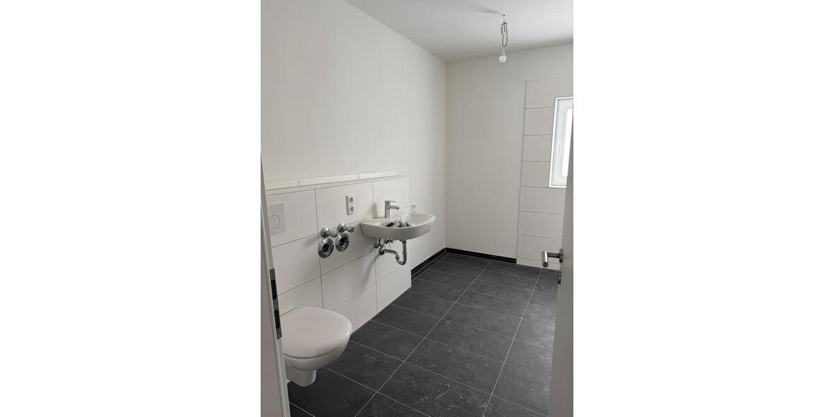 Erdgeschoßwohnung Hungen - 2 Zimmer, 90 m&sup2;, 800&euro; | Angebot:25163641