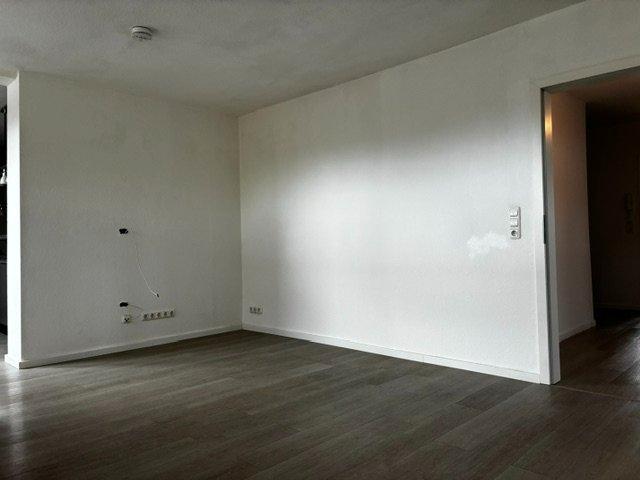 Dachgeschoßwohnung Bad Pyrmont - 5 Zimmer, 143 m&sup2;, 860&euro; | Angebot:26610283